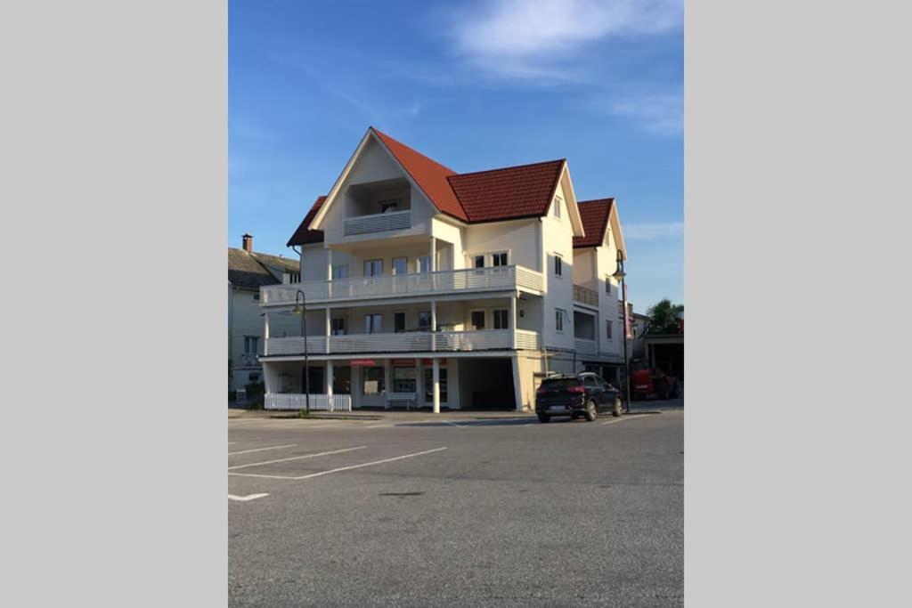 Balestrand Fjordapartments Holmen 19A Dış mekan fotoğraf
